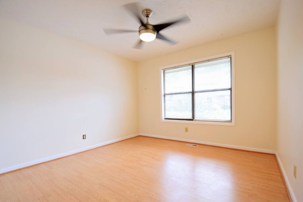House for rent at 206 Villa Dr, Fayetteville, NC 28311