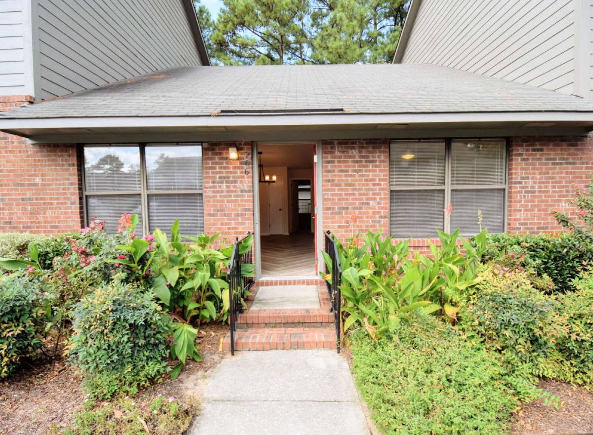 House for rent at 206 Villa Dr, Fayetteville, NC 28311