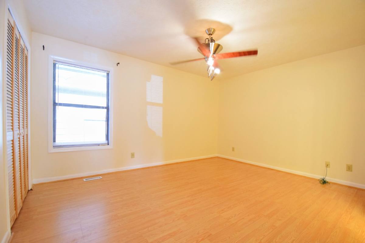 House for rent at 206 Villa Dr, Fayetteville, NC 28311