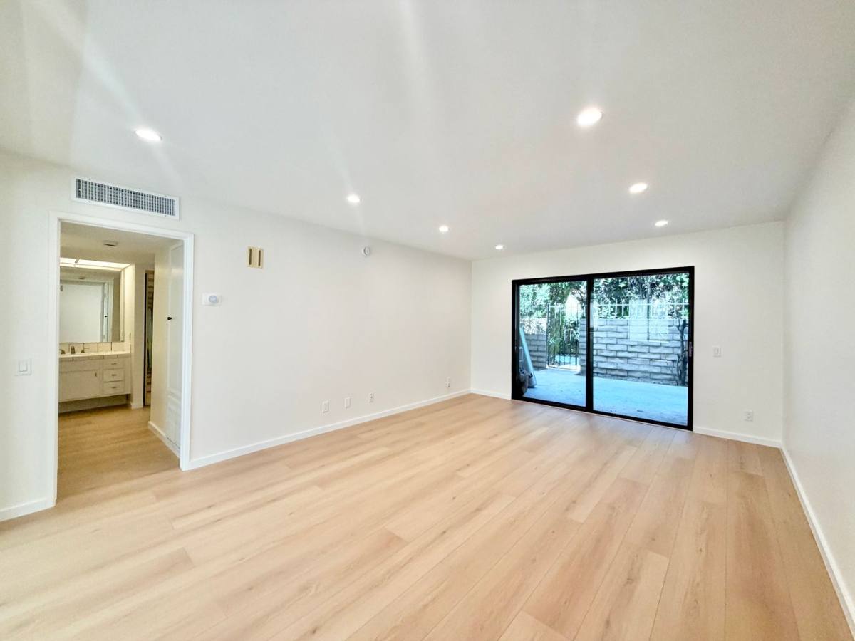 Condo for rent at 1407 N Sunrise Way, Palm Springs, CA 92262