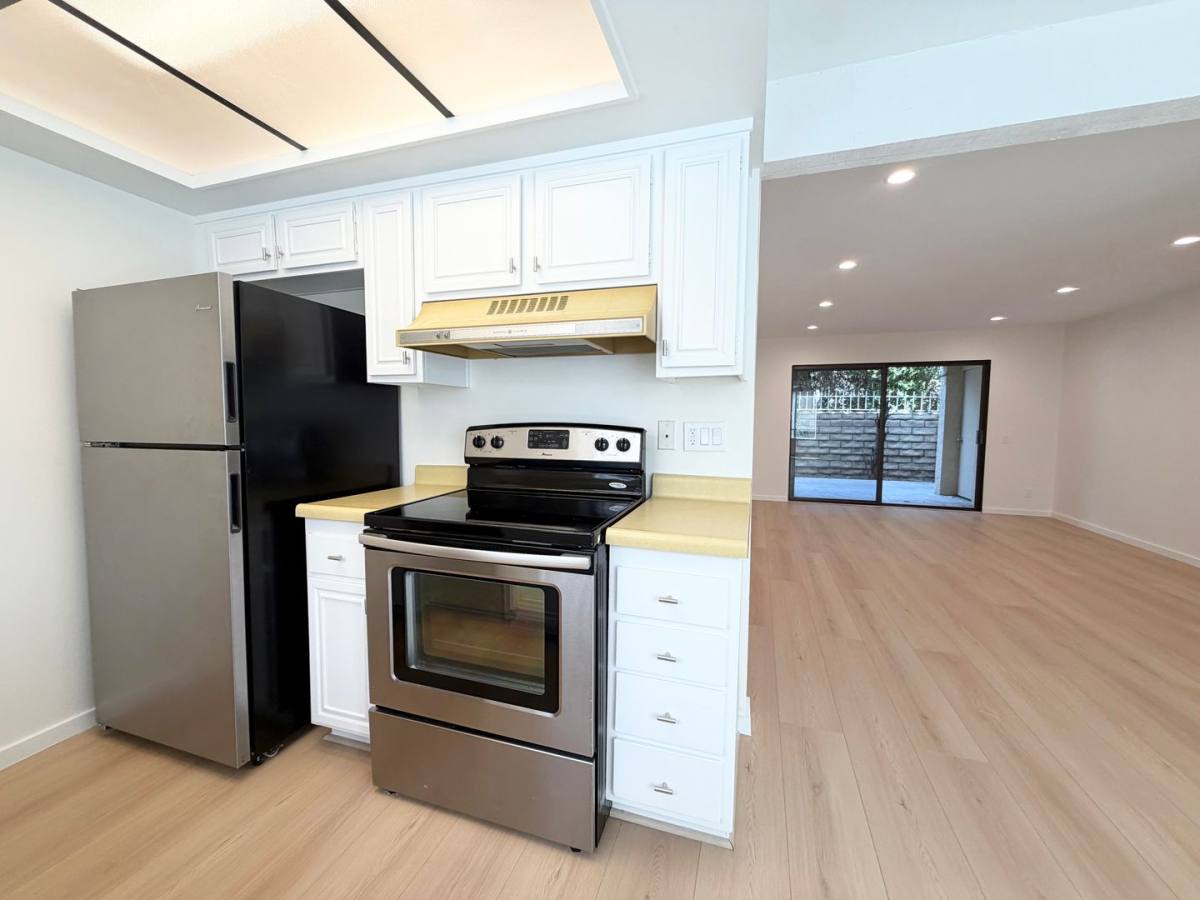 Condo for rent at 1407 N Sunrise Way, Palm Springs, CA 92262