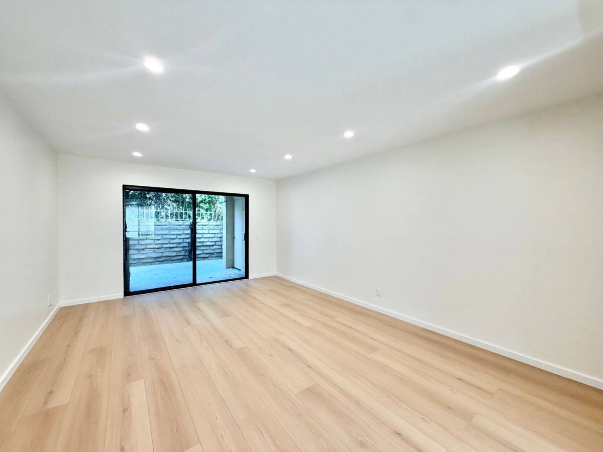 Condo for rent at 1407 N Sunrise Way, Palm Springs, CA 92262