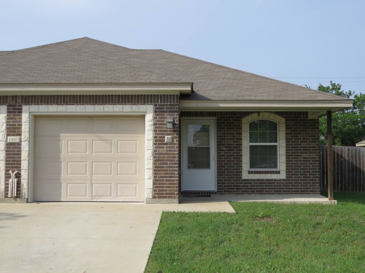 Townhouse for rent at 1409 Natchez Trail #B, Harker Heights, TX 76548