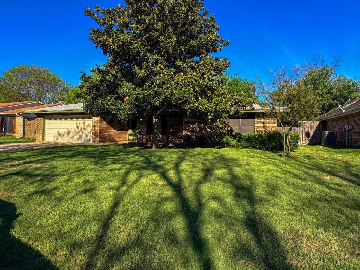 House for rent at 3708 Holland Dr, North Richland Hills, TX 76180