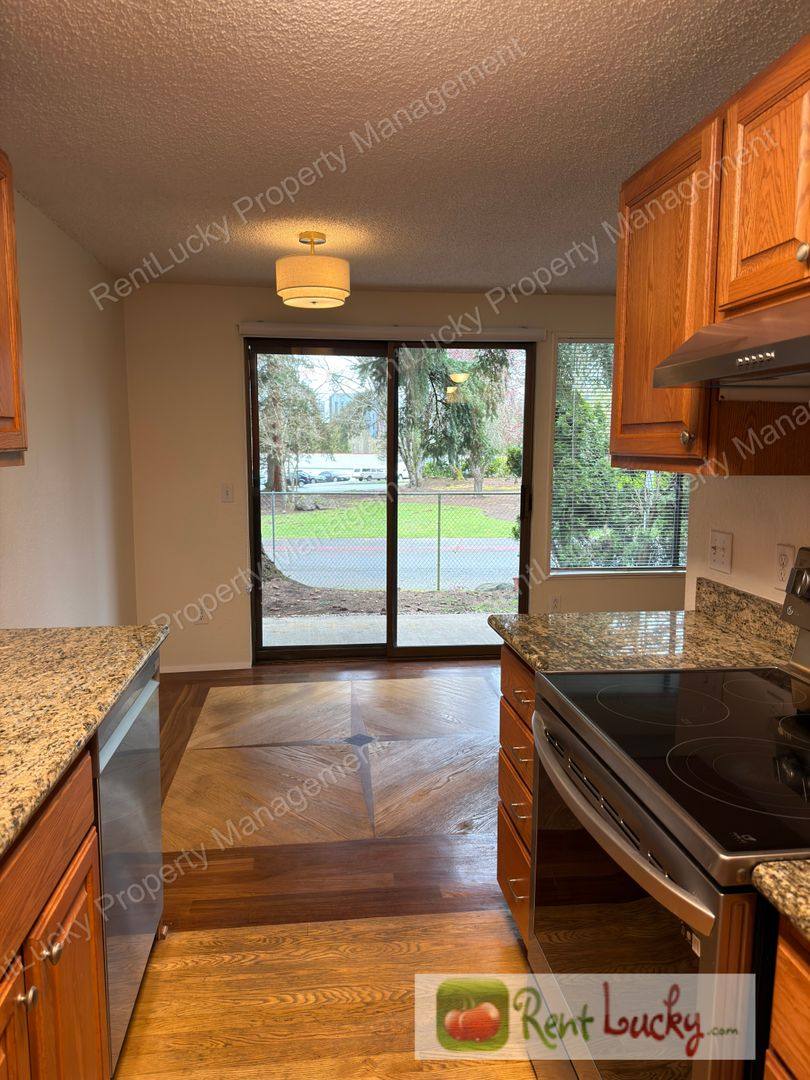 Apartment for rent at 12510 NE 117th Place #B3, Kirkland, WA 98034