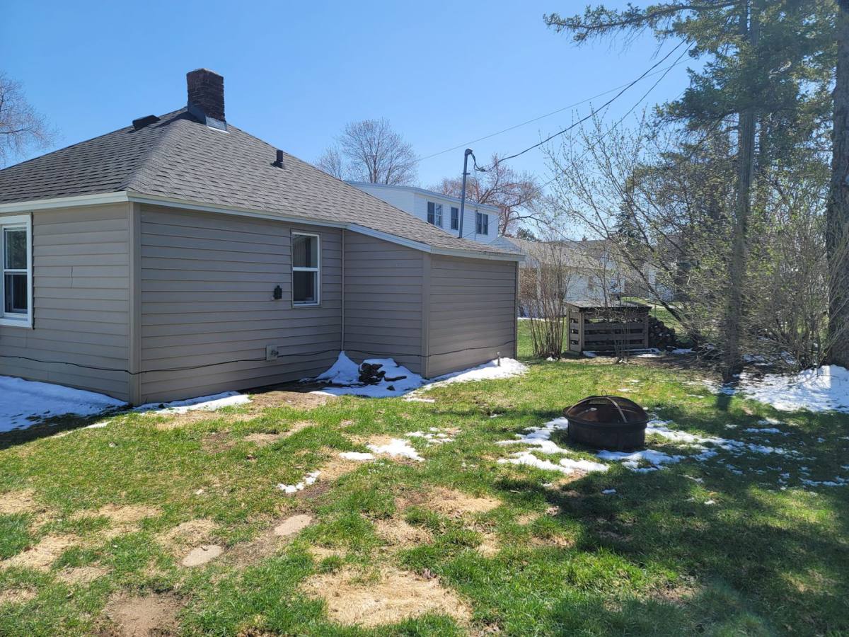 House for rent at 220 15th St S, Wisconsin Rapids, WI 54494