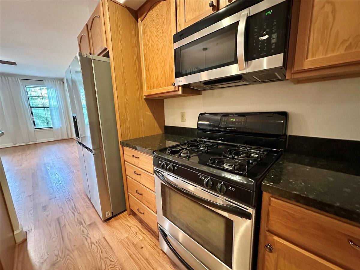 Apartment for rent at 1602 Elgin St #13, Houston, TX 77004