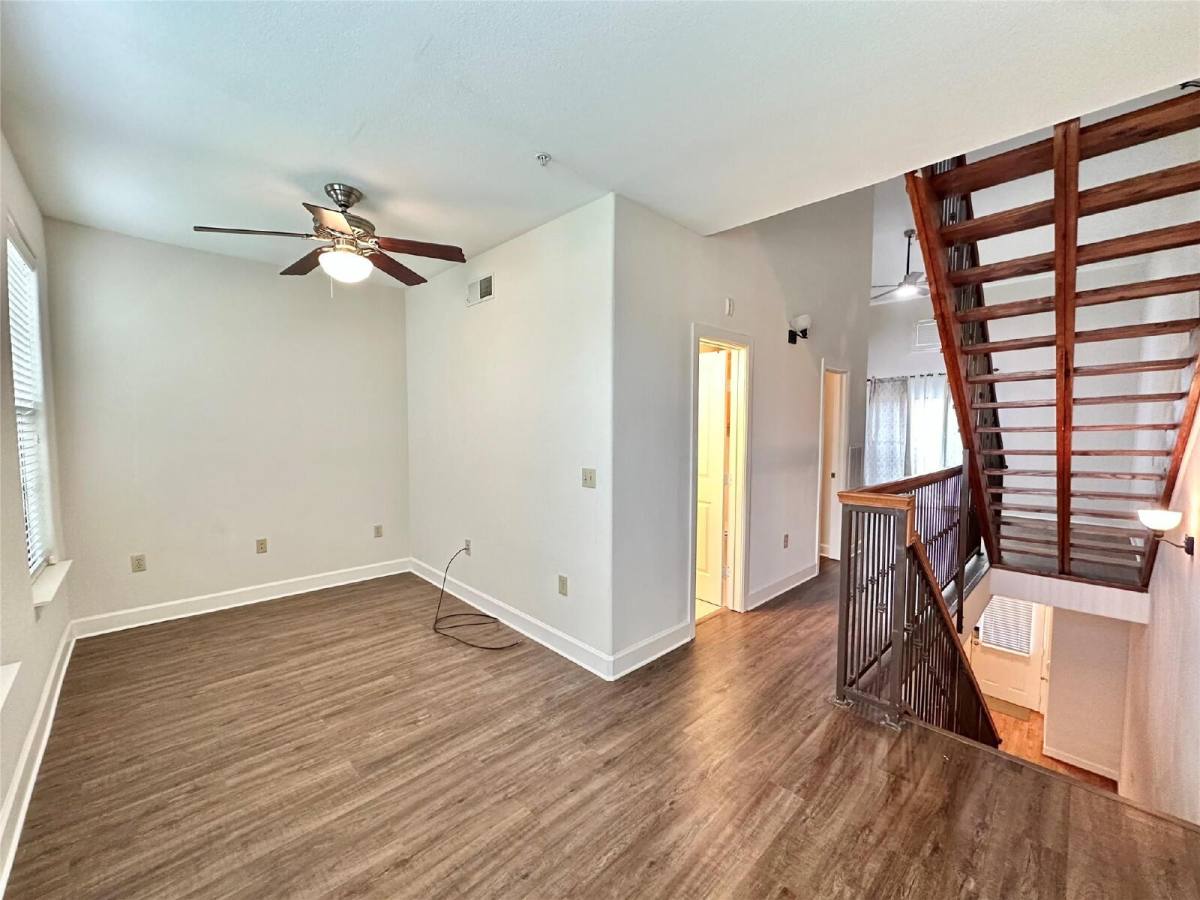 Apartment for rent at 1602 Elgin St #13, Houston, TX 77004