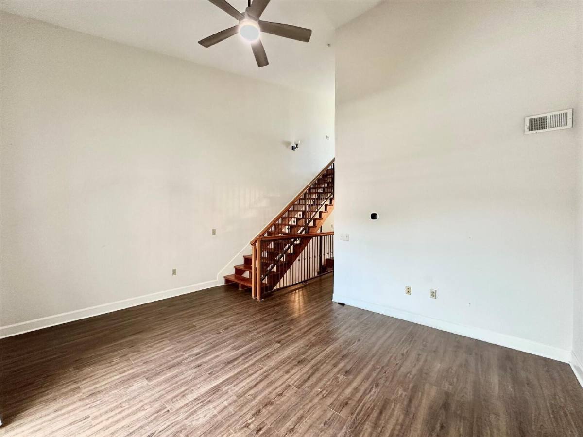 Apartment for rent at 1602 Elgin St #13, Houston, TX 77004