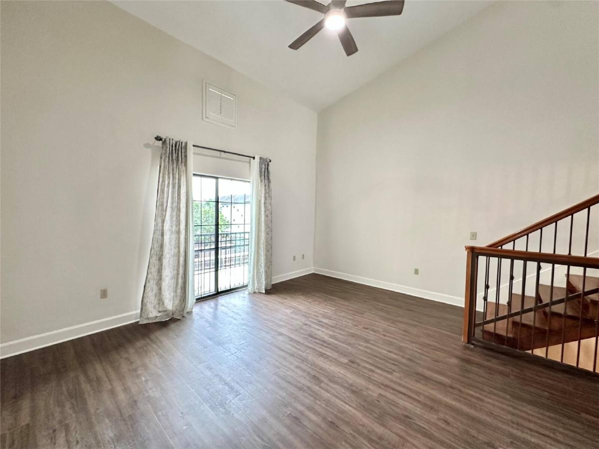 Apartment for rent at 1602 Elgin St #13, Houston, TX 77004