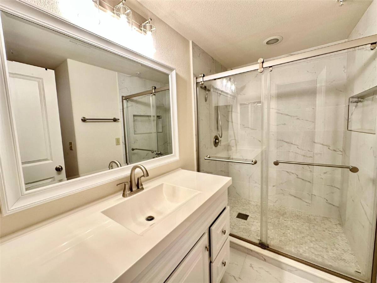 Apartment for rent at 1602 Elgin St #13, Houston, TX 77004