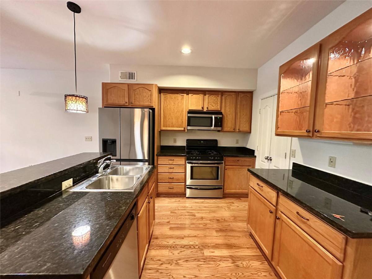 Apartment for rent at 1602 Elgin St #13, Houston, TX 77004