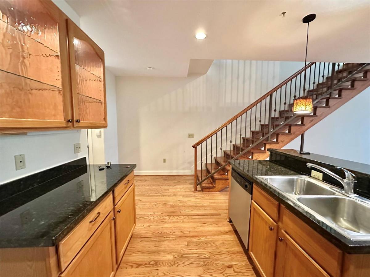 Apartment for rent at 1602 Elgin St #13, Houston, TX 77004