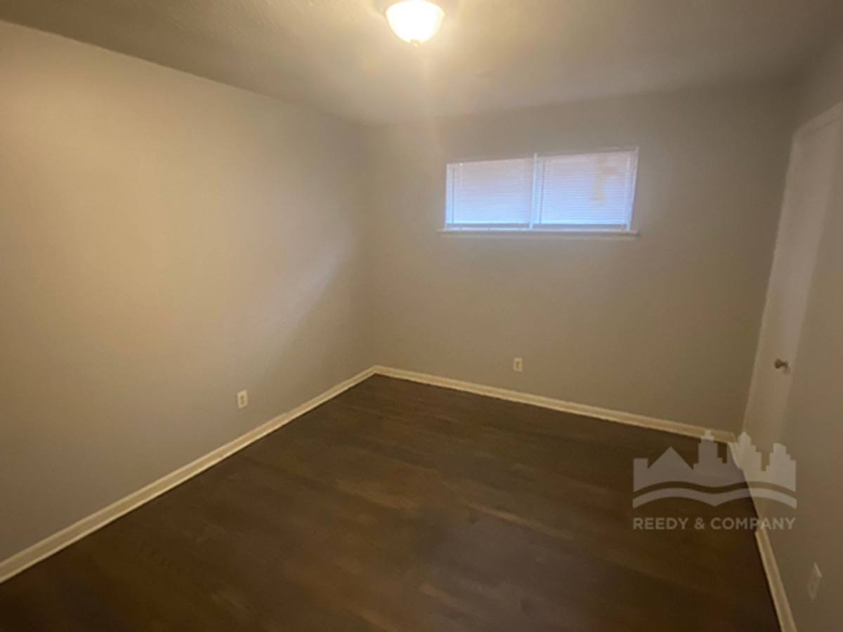 Townhouse for rent at 996 S Highland St, Memphis, TN 38111