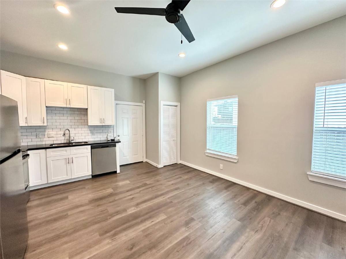 Apartment for rent at 225 N Everton St #4, Houston, TX 77003