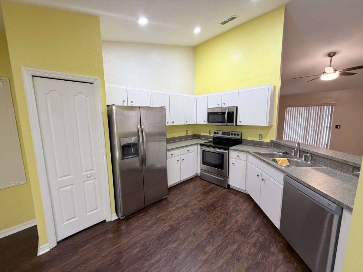 House for rent at 5967 Hillside Heights Dr, Lakeland, FL 33812