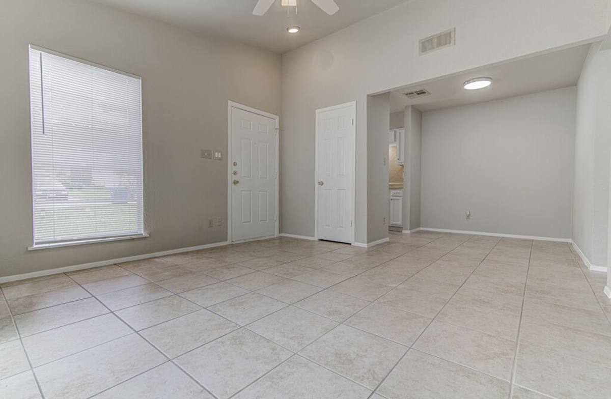 Apartment for rent at 900 Sirocco Dr, Austin, TX 78745
