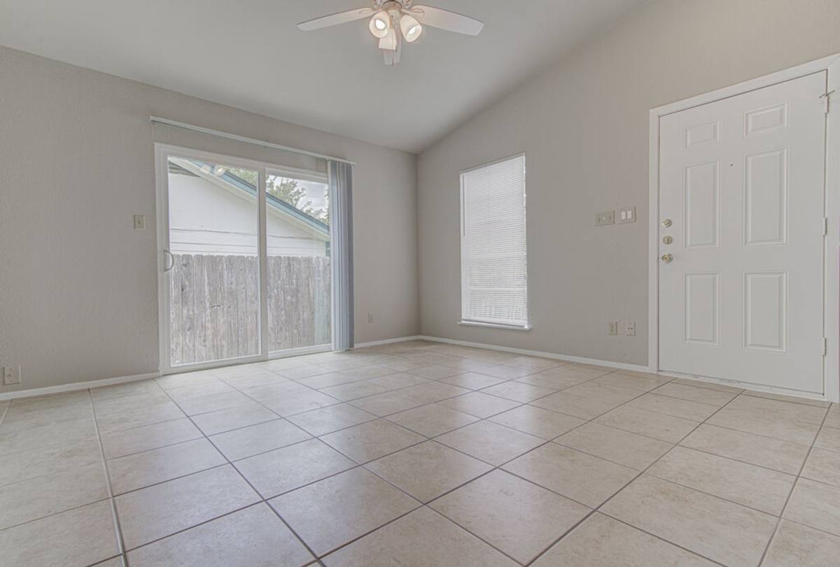 Apartment for rent at 900 Sirocco Dr, Austin, TX 78745