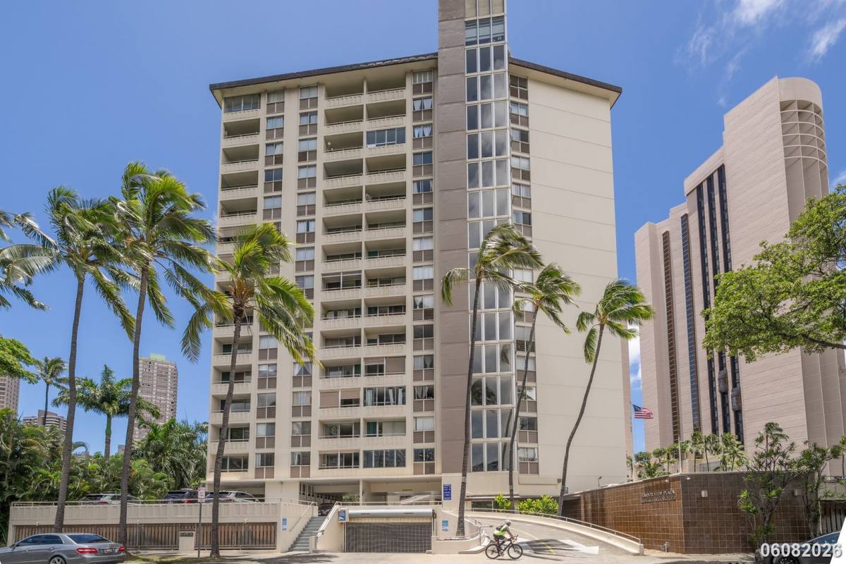 Apartment for rent at 1676 Ala Moana Blvd, Honolulu, HI 96815