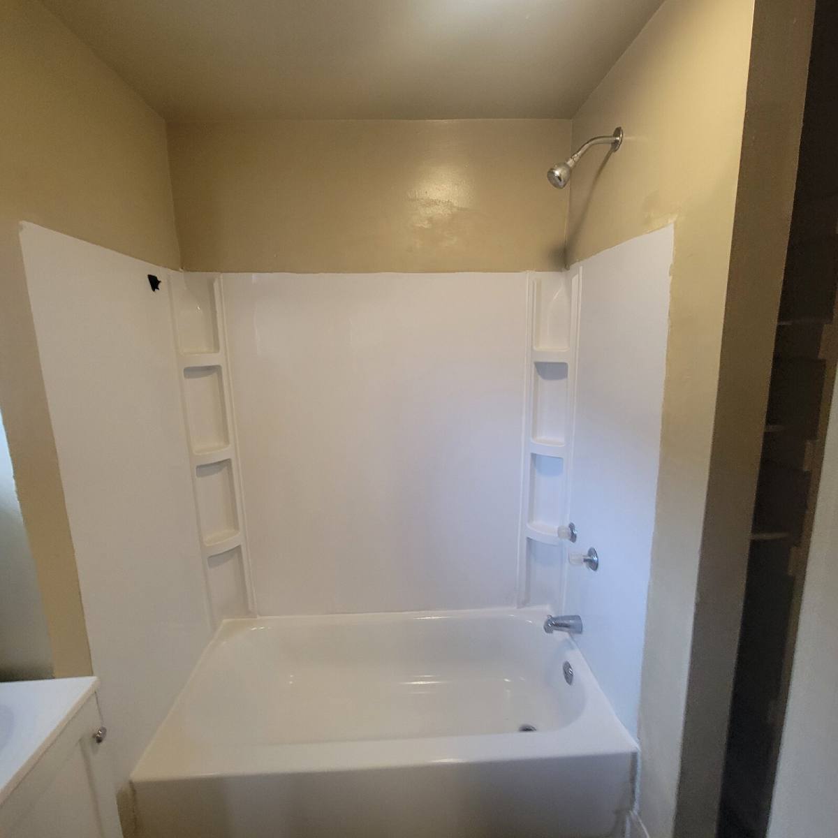House for rent at 335 S Oakland Ave, Indianapolis, IN 46201