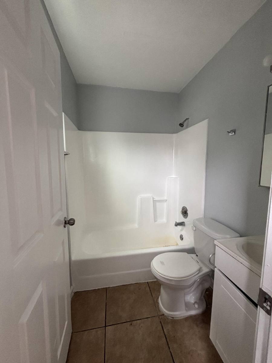 Apartment for rent at 729 Dixieanne Ave #13, Sacramento, CA 95815