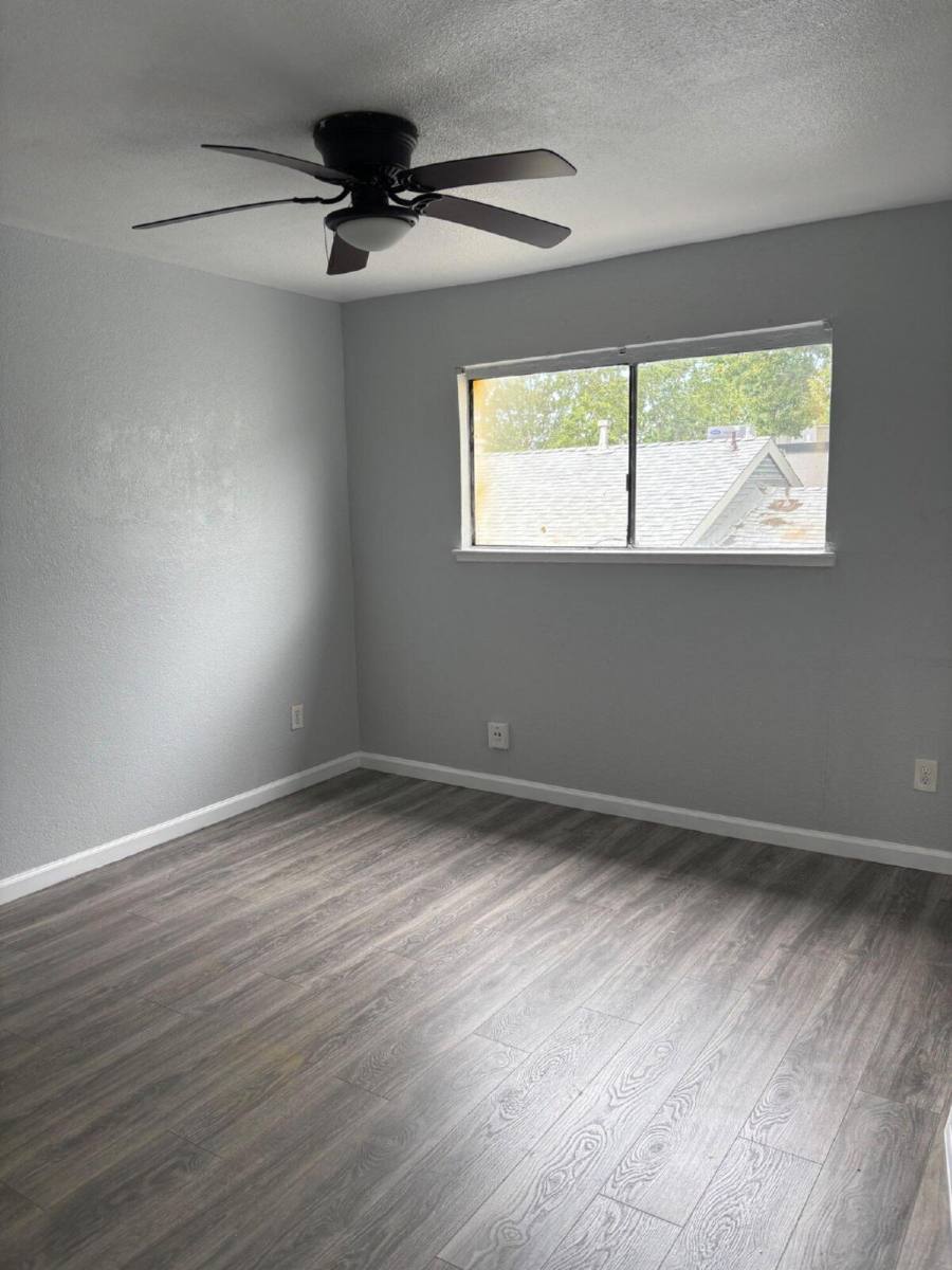 Apartment for rent at 729 Dixieanne Ave #13, Sacramento, CA 95815