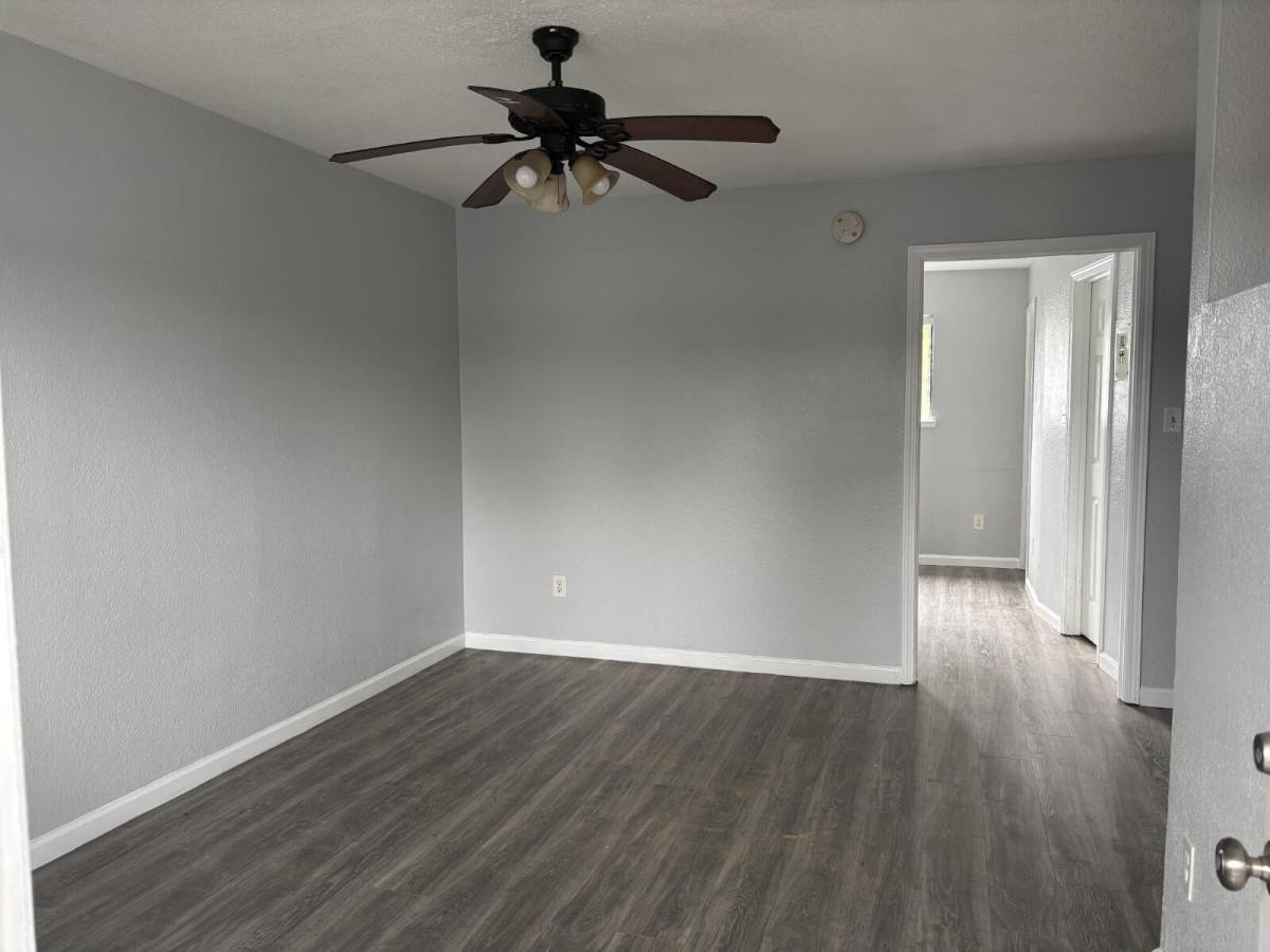 Apartment for rent at 729 Dixieanne Ave #13, Sacramento, CA 95815
