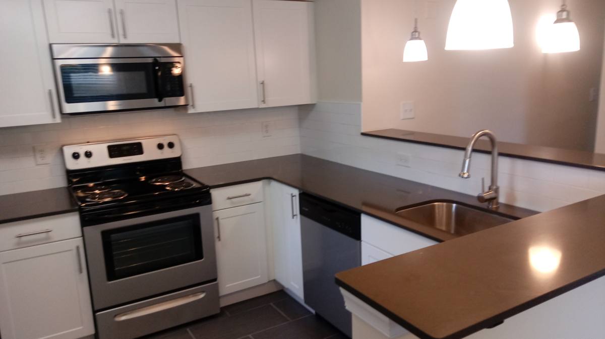 Apartment for rent at 304 N Wayne Ave, Wayne, PA 19087
