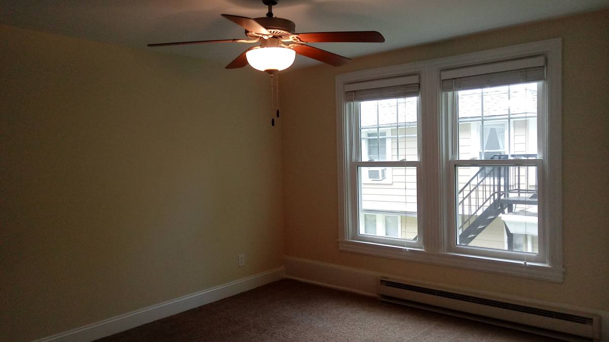 Apartment for rent at 304 N Wayne Ave, Wayne, PA 19087