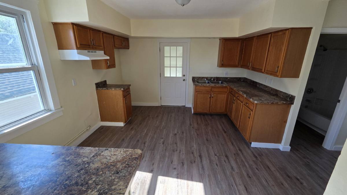 Townhouse for rent at 3217 Colburn Ave, Cleveland, OH 44109