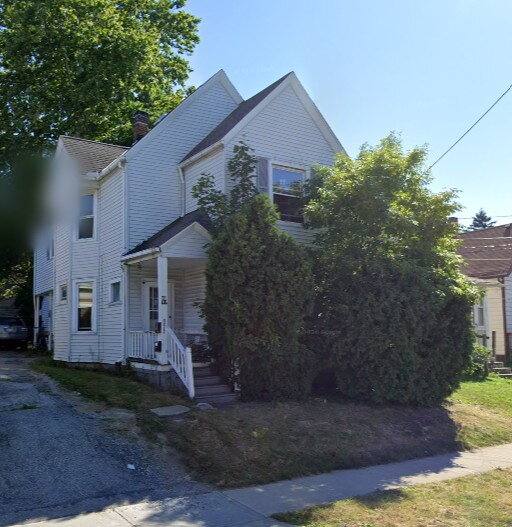 Townhouse for rent at 3217 Colburn Ave, Cleveland, OH 44109