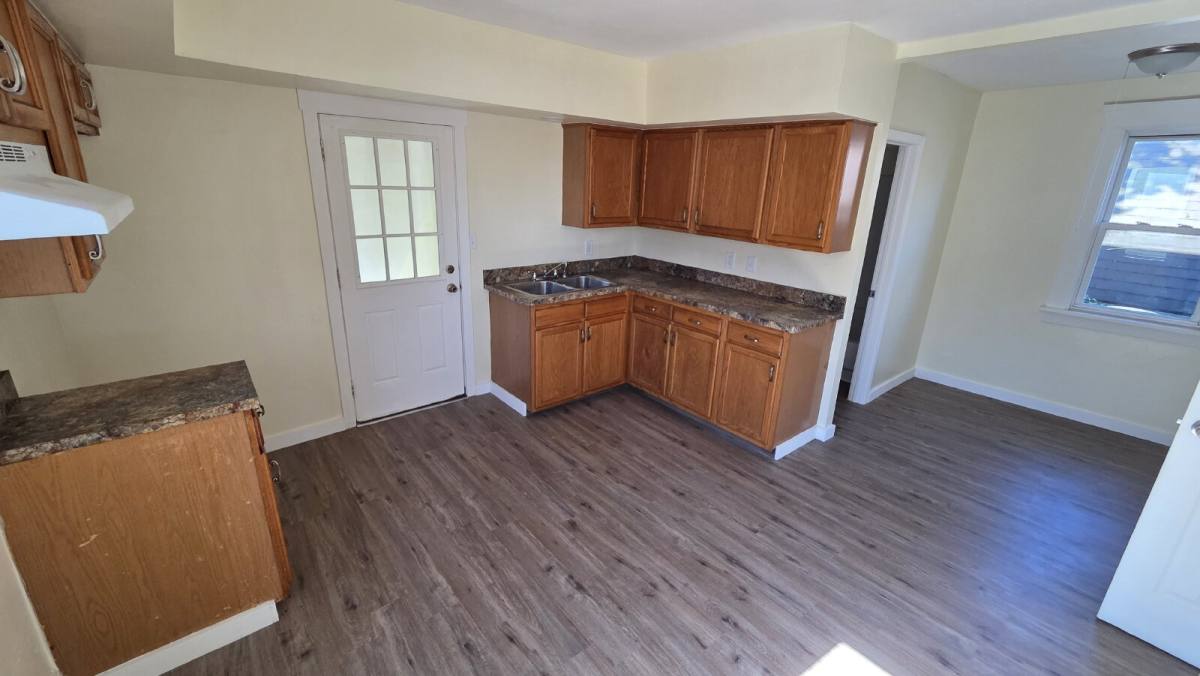 Townhouse for rent at 3217 Colburn Ave, Cleveland, OH 44109