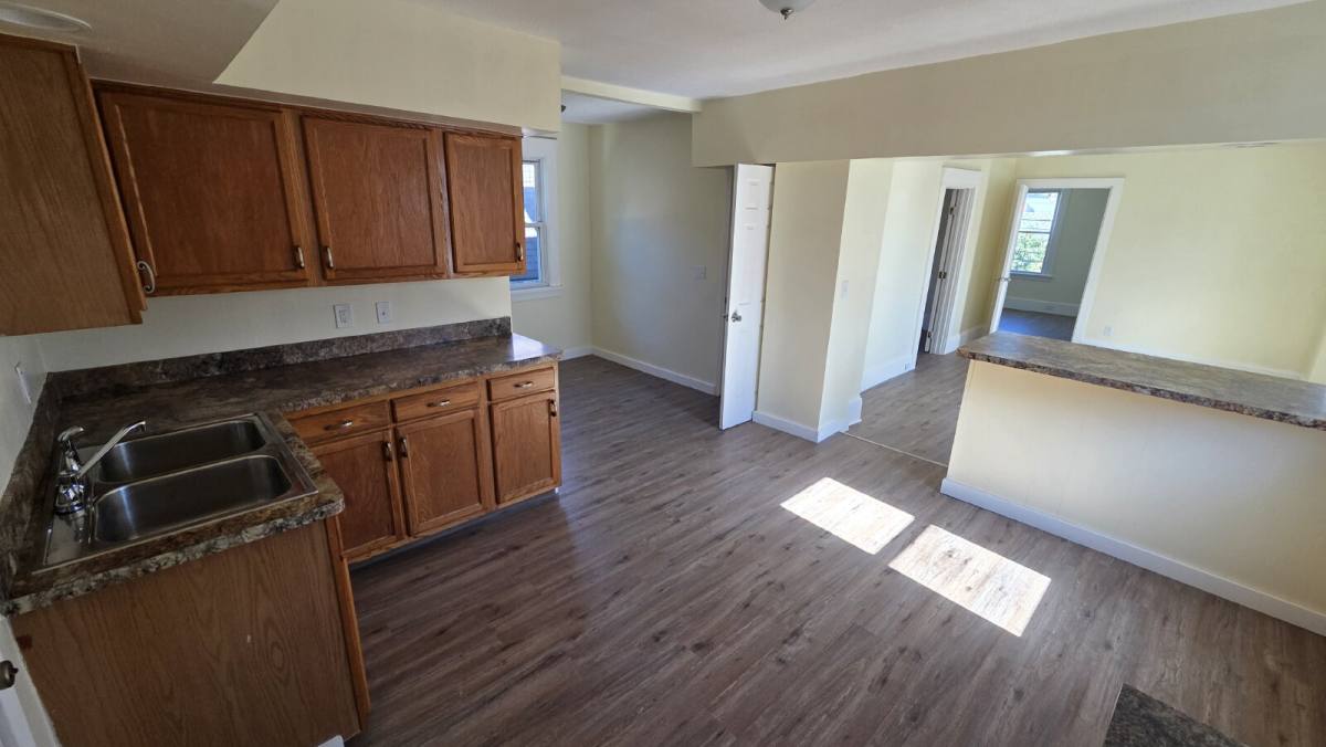 Townhouse for rent at 3217 Colburn Ave, Cleveland, OH 44109