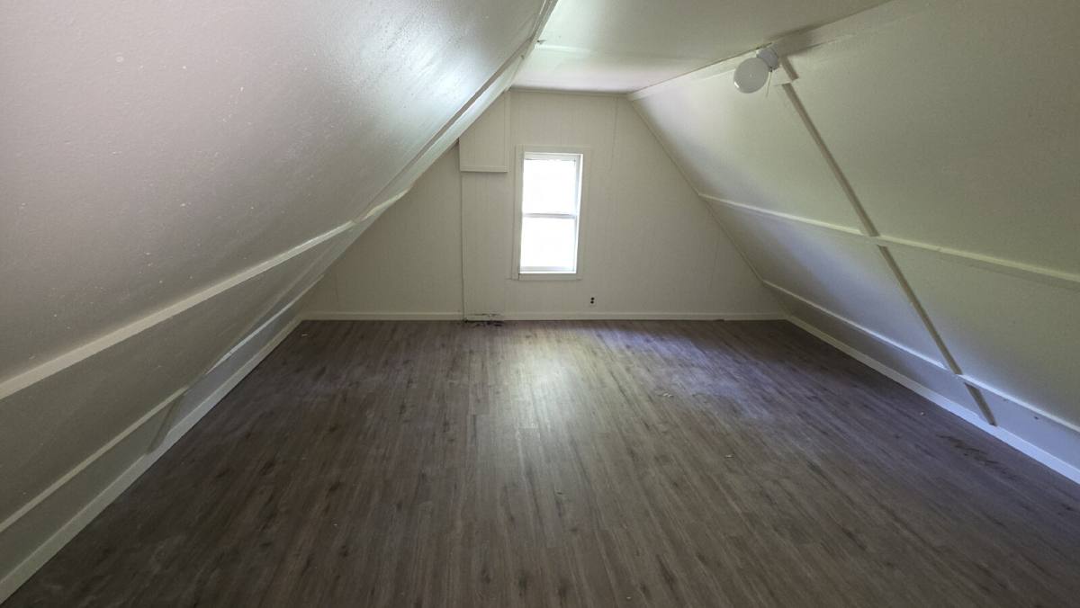 Townhouse for rent at 3217 Colburn Ave, Cleveland, OH 44109