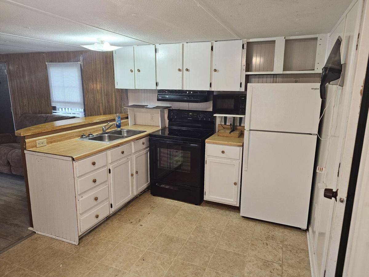 House for rent at 2390 Skyview Lane, Lincolnton, NC 28092
