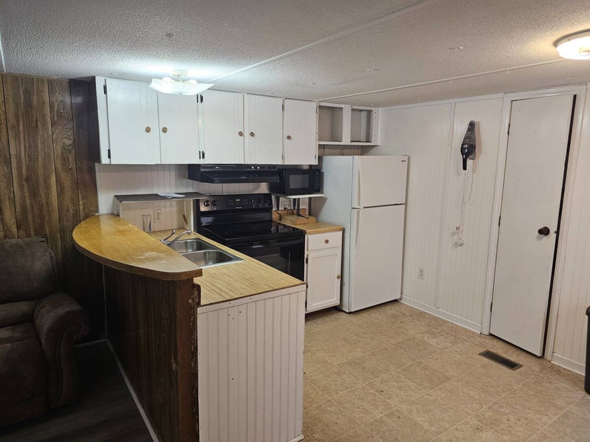 House for rent at 2390 Skyview Lane, Lincolnton, NC 28092
