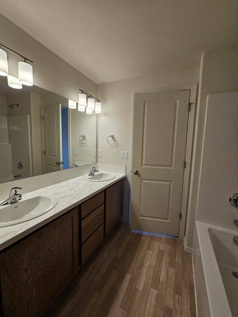 House for rent at 547 SE Polaris St, Madras, OR 97741