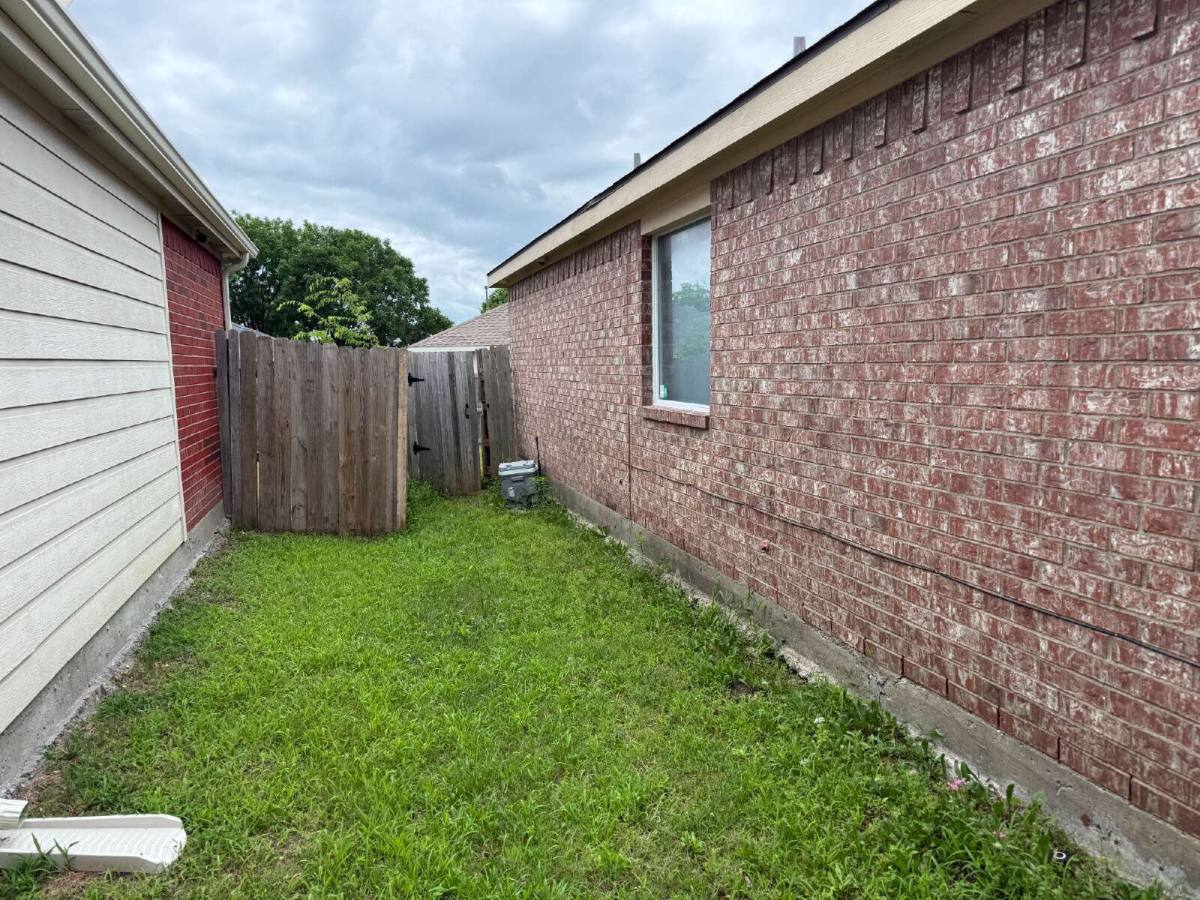 House for rent at 1100 Alexandria Dr, Forney, TX 75126