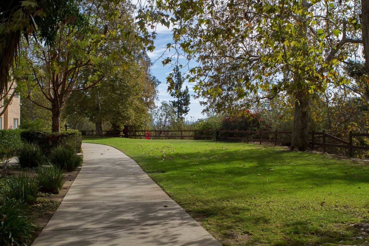 Townhouse for rent at 10842 Del Norte Ave, Ventura, CA 93004