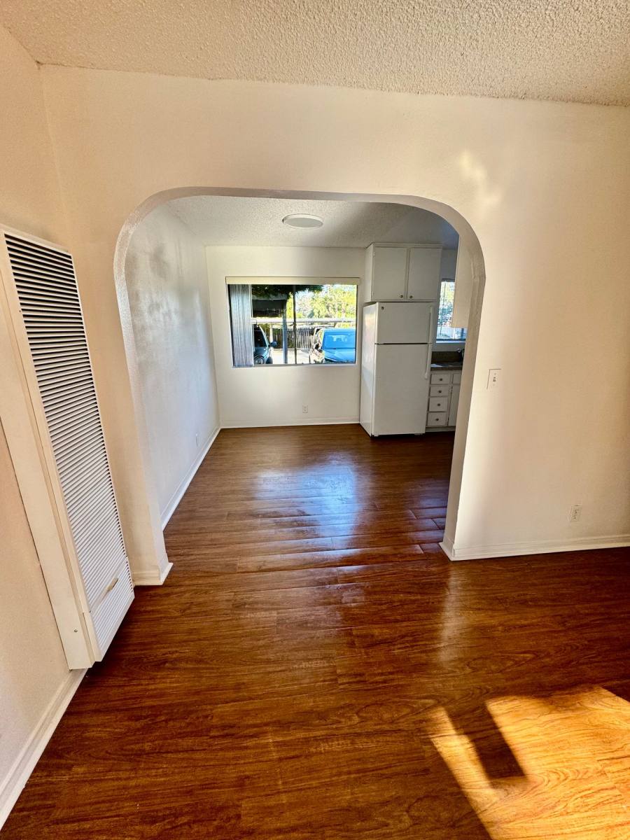 Townhouse for rent at 10842 Del Norte Ave, Ventura, CA 93004