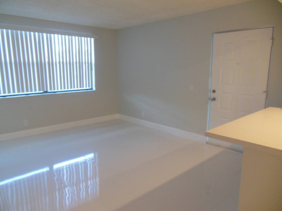 Apartment for rent at 728 Executive Center Dr, West Palm Beach, FL 33401