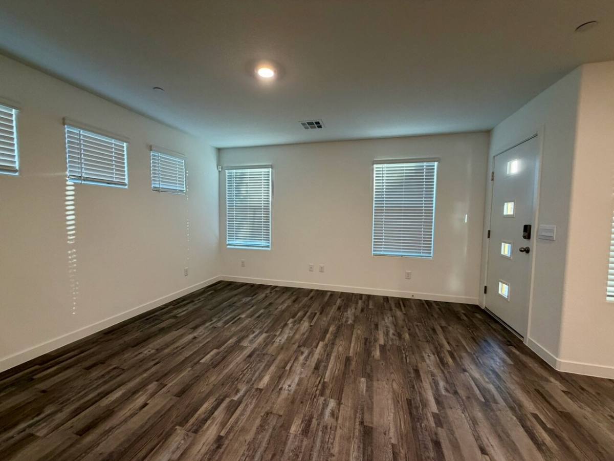 Townhouse for rent at 917 Violet Heron St, Henderson, NV 89011