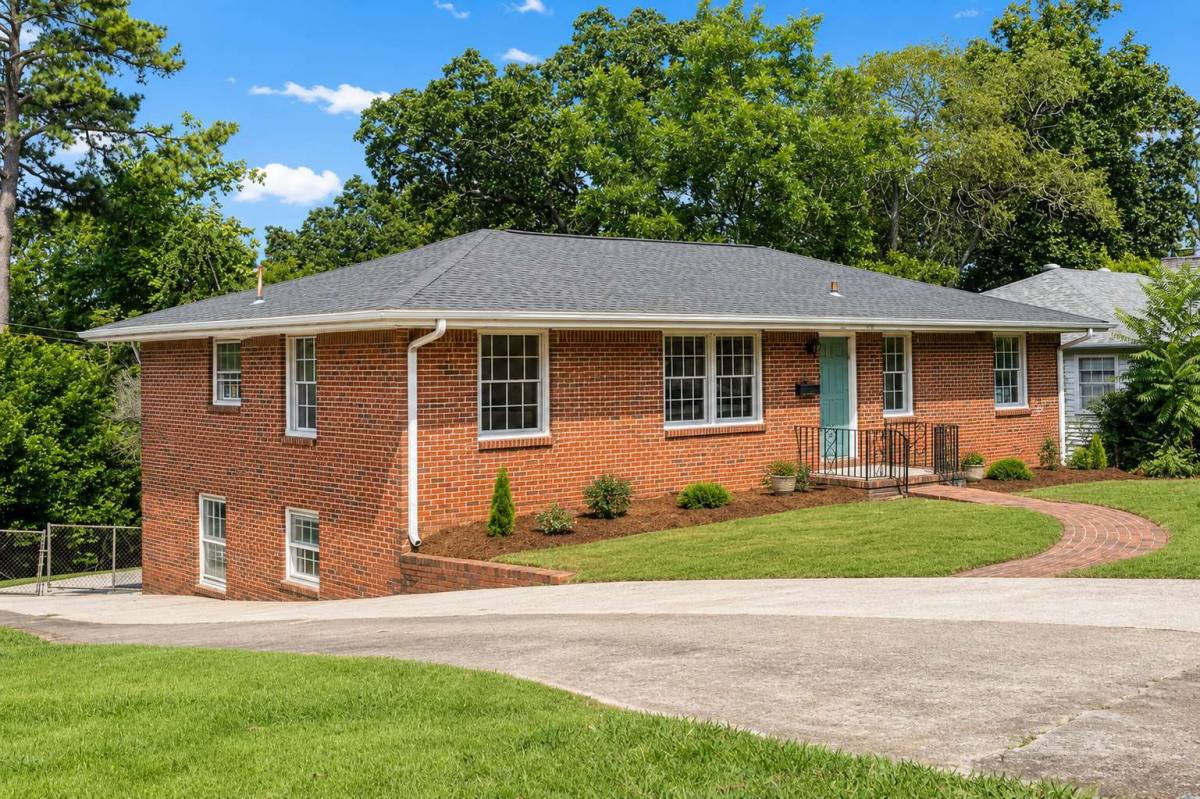 House for rent at 5960 Crestwood Circle, Birmingham, AL 35212