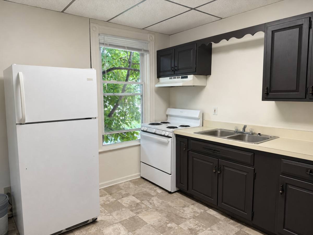 Apartment for rent at 537 W King St, Lancaster, PA 17603
