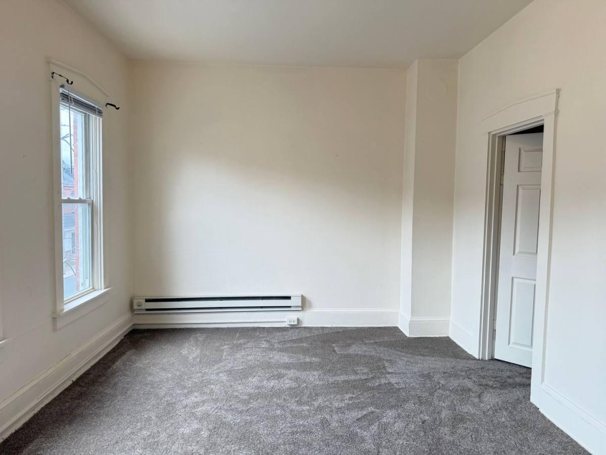 Apartment for rent at 537 W King St, Lancaster, PA 17603