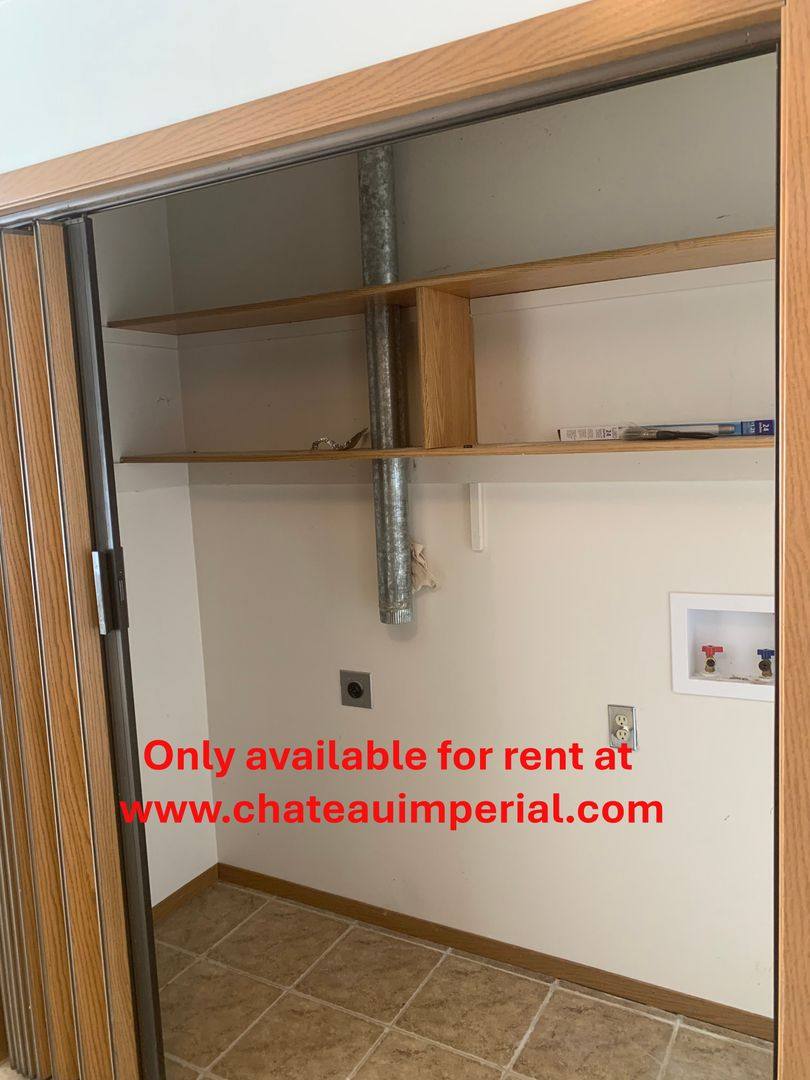 Apartment for rent at 610-616 W F St, Hastings, NE 68901