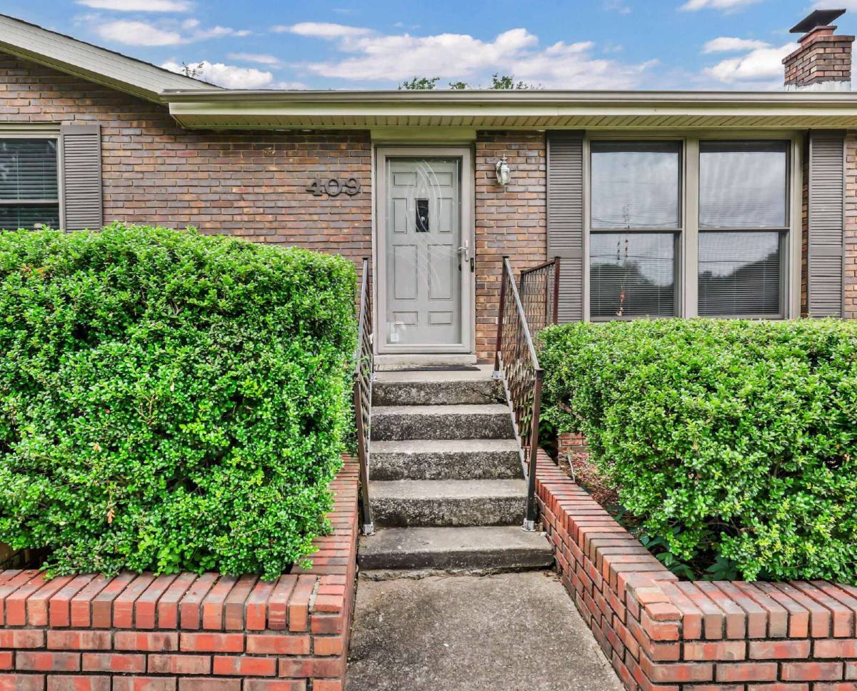 House for rent at 409 Christopher Dr, Clarksville, TN 37042