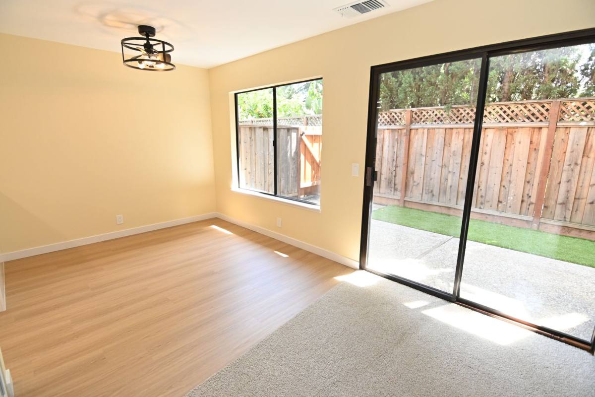 Townhouse for rent at 347 W Rincon Ave, Campbell, CA 95008