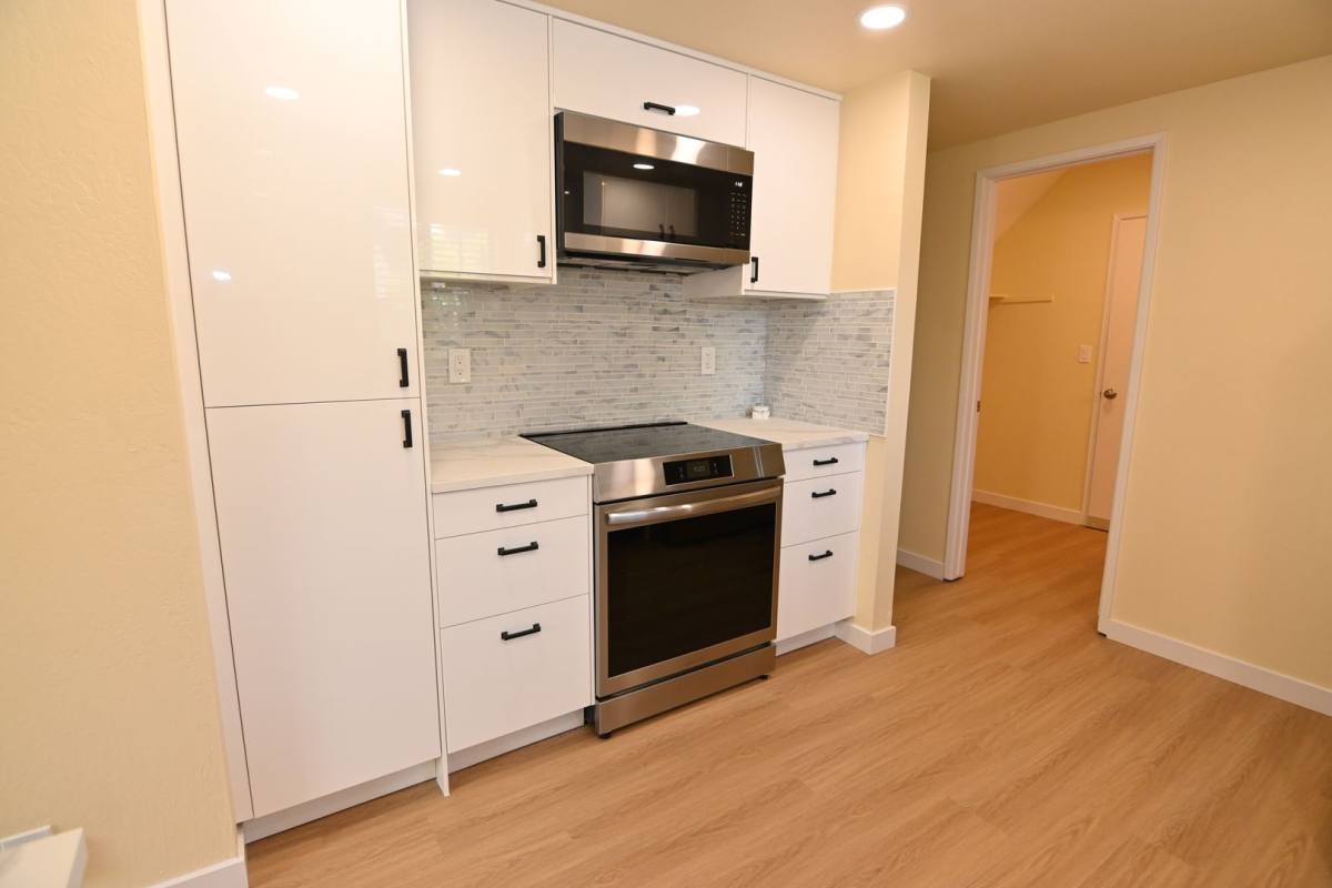 Townhouse for rent at 347 W Rincon Ave, Campbell, CA 95008