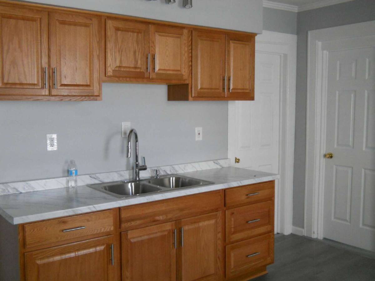 Townhouse for rent at 193 S Transit St, Lockport, NY 14094